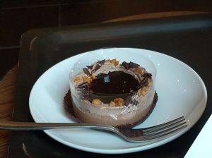 チョコレートクランブル ムースケーキ